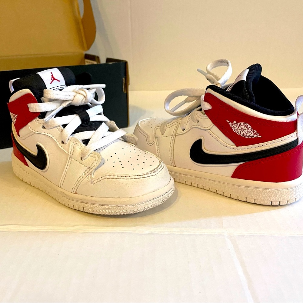 Air Jordan 1 Mid Toddler Size 8c Red/White/Black